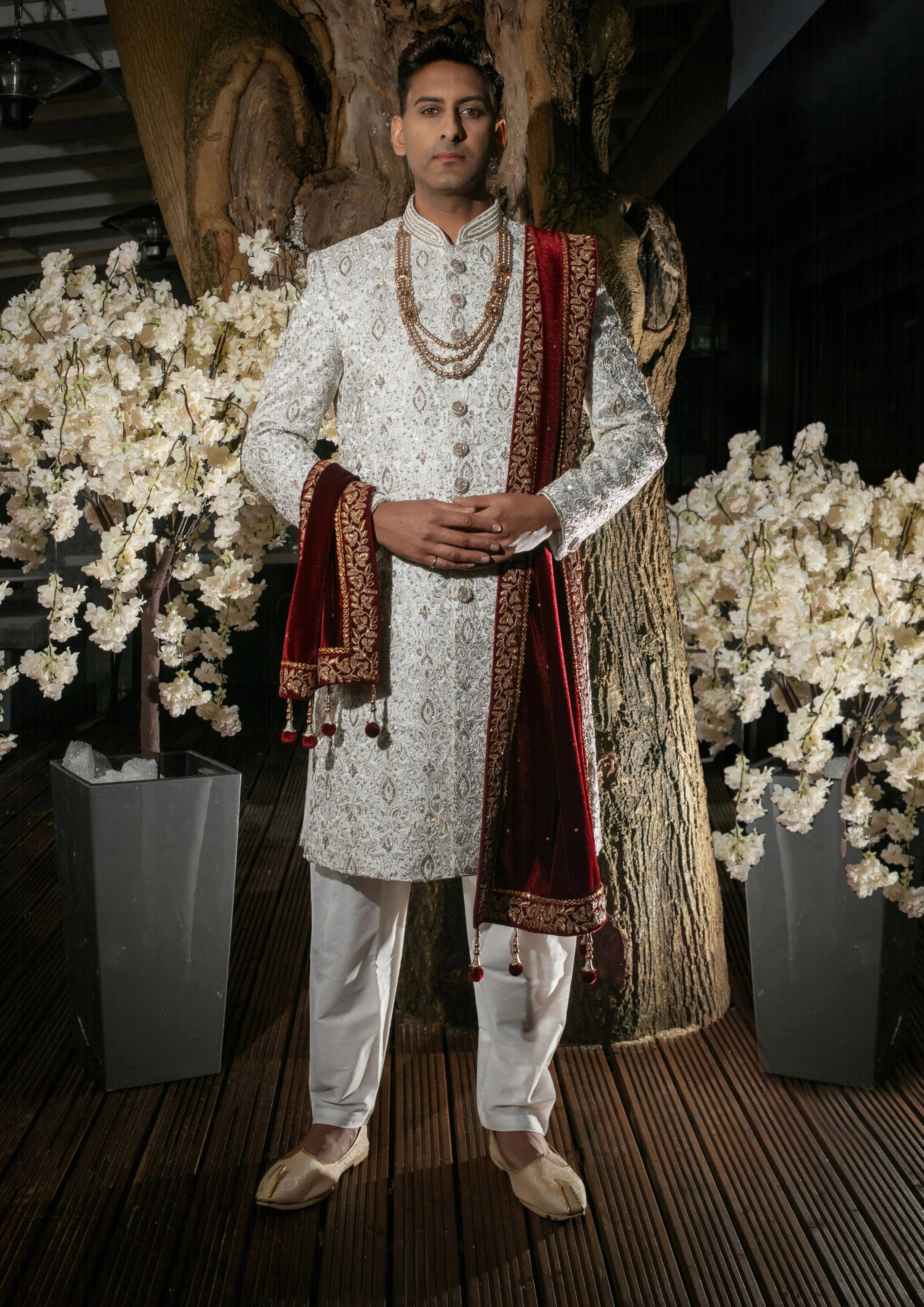Golden sherwani 2025 for wedding